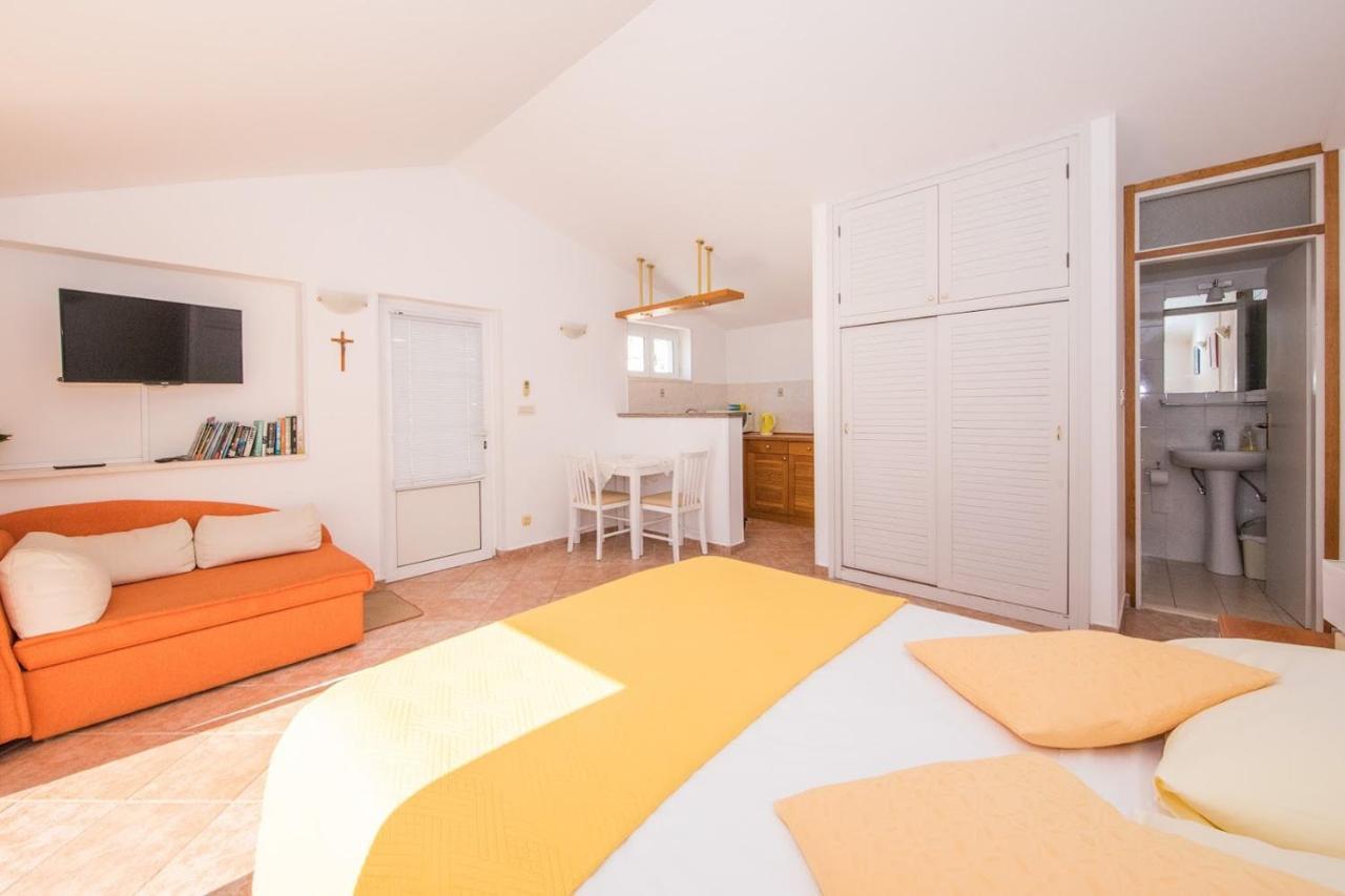 Lacroma Apartments Дубровник Екстер'єр фото